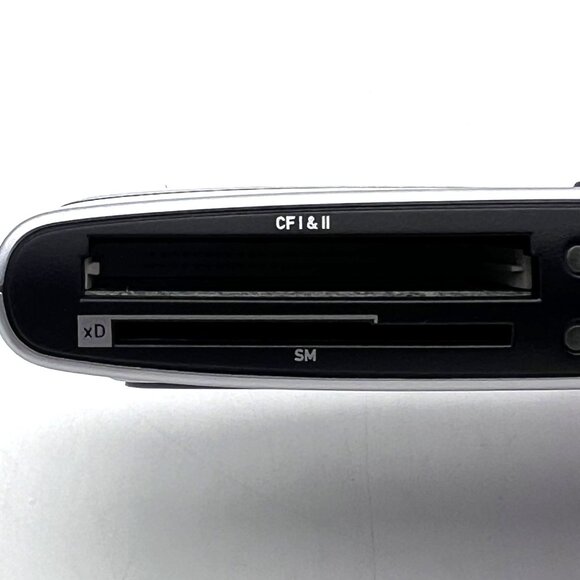 SanDisk ImageMate 12-In-1 USB 2.0 Multi-Card Reader/Writer SDDR-89 With Stand - Picture 9 of 14